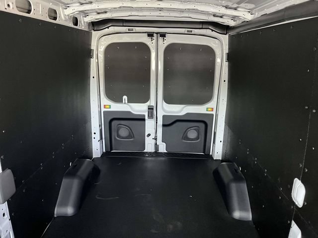 New 2026 Ford Transit 250 148 Medium Roof w/ Load Area Protection Package RWD image 5