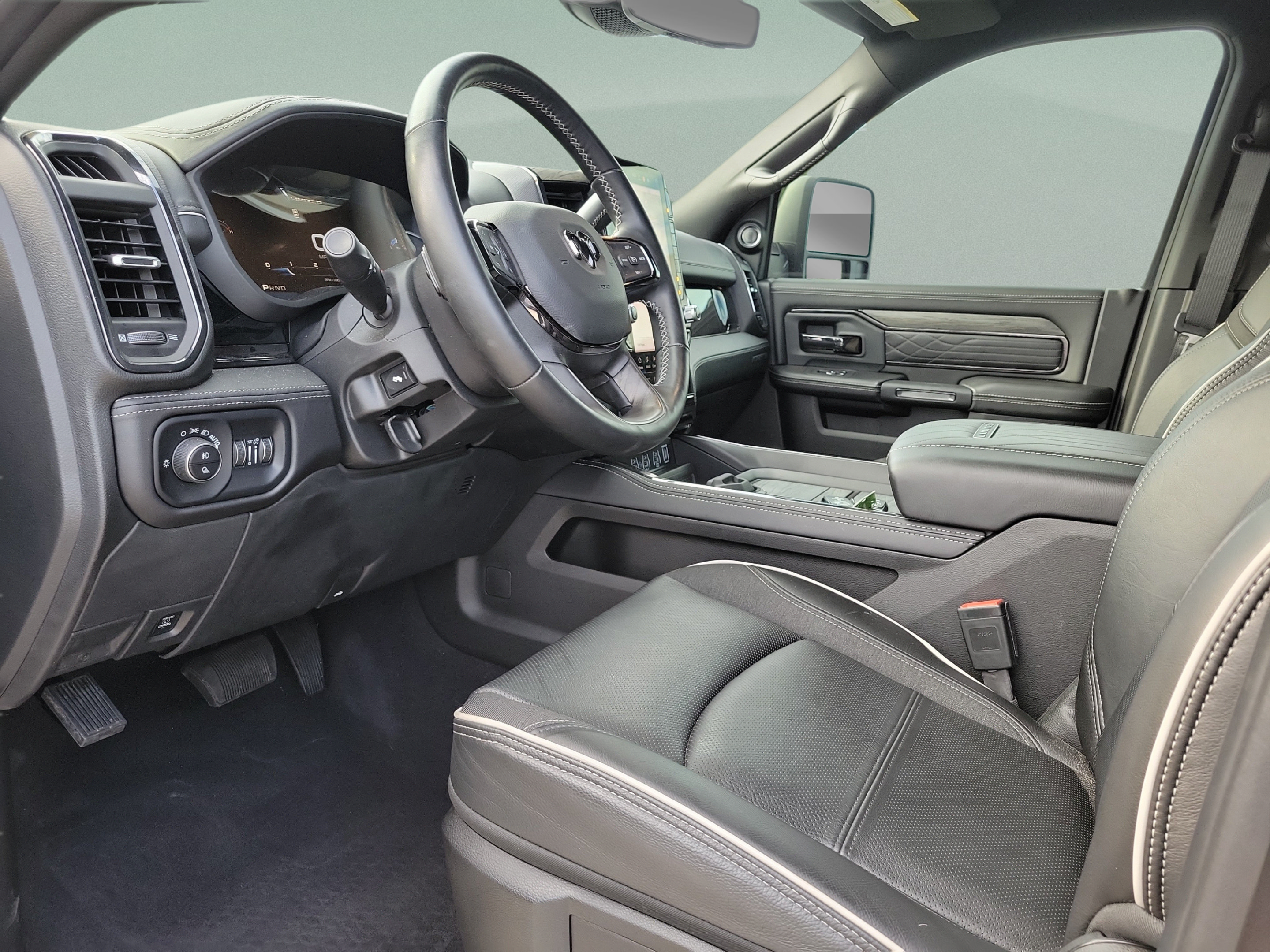 Certified 2025 RAM 2500 Limited AWD/4WD image 14