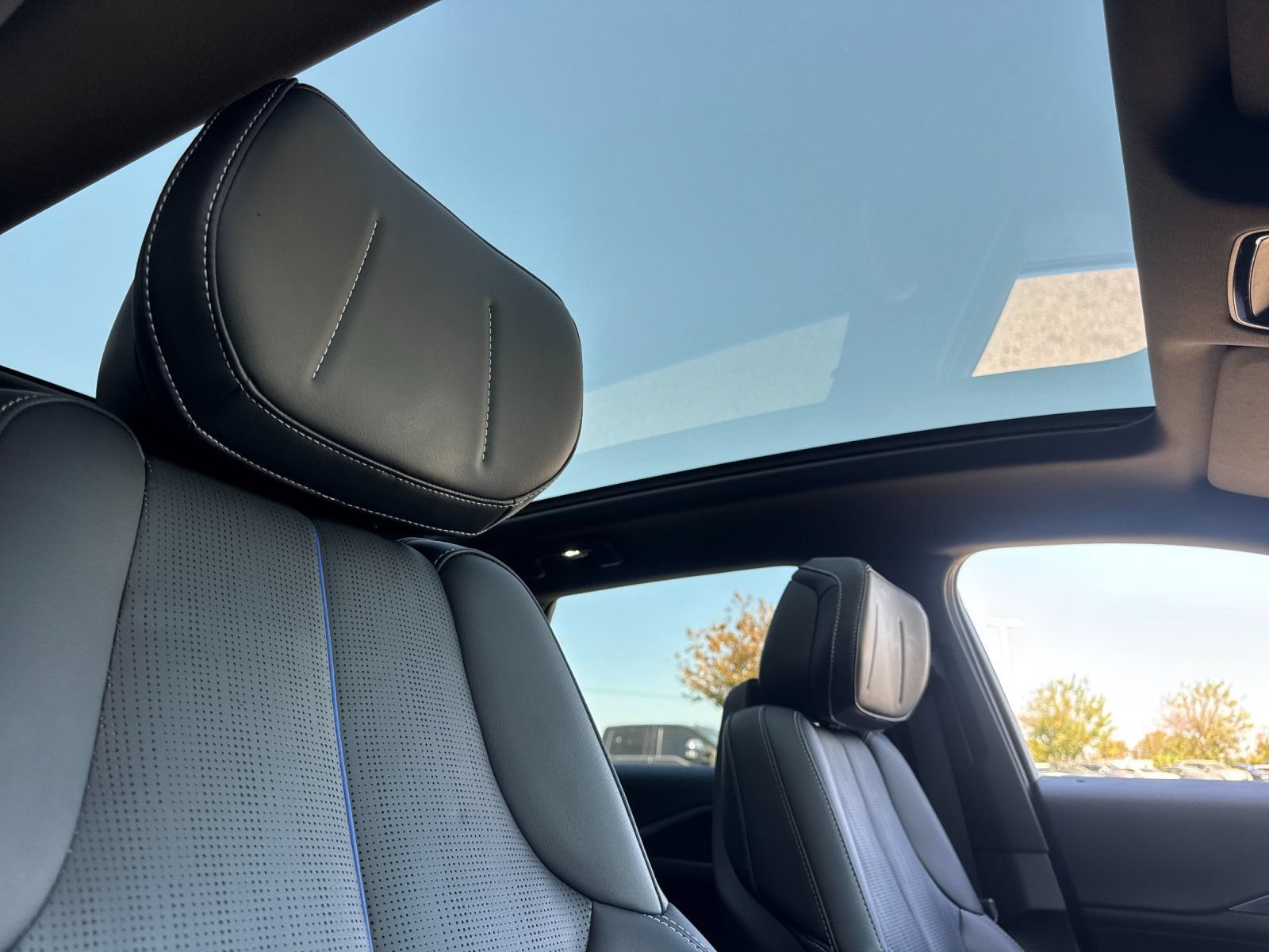 Used 2024 Cadillac Lyriq Sport RWD image 19