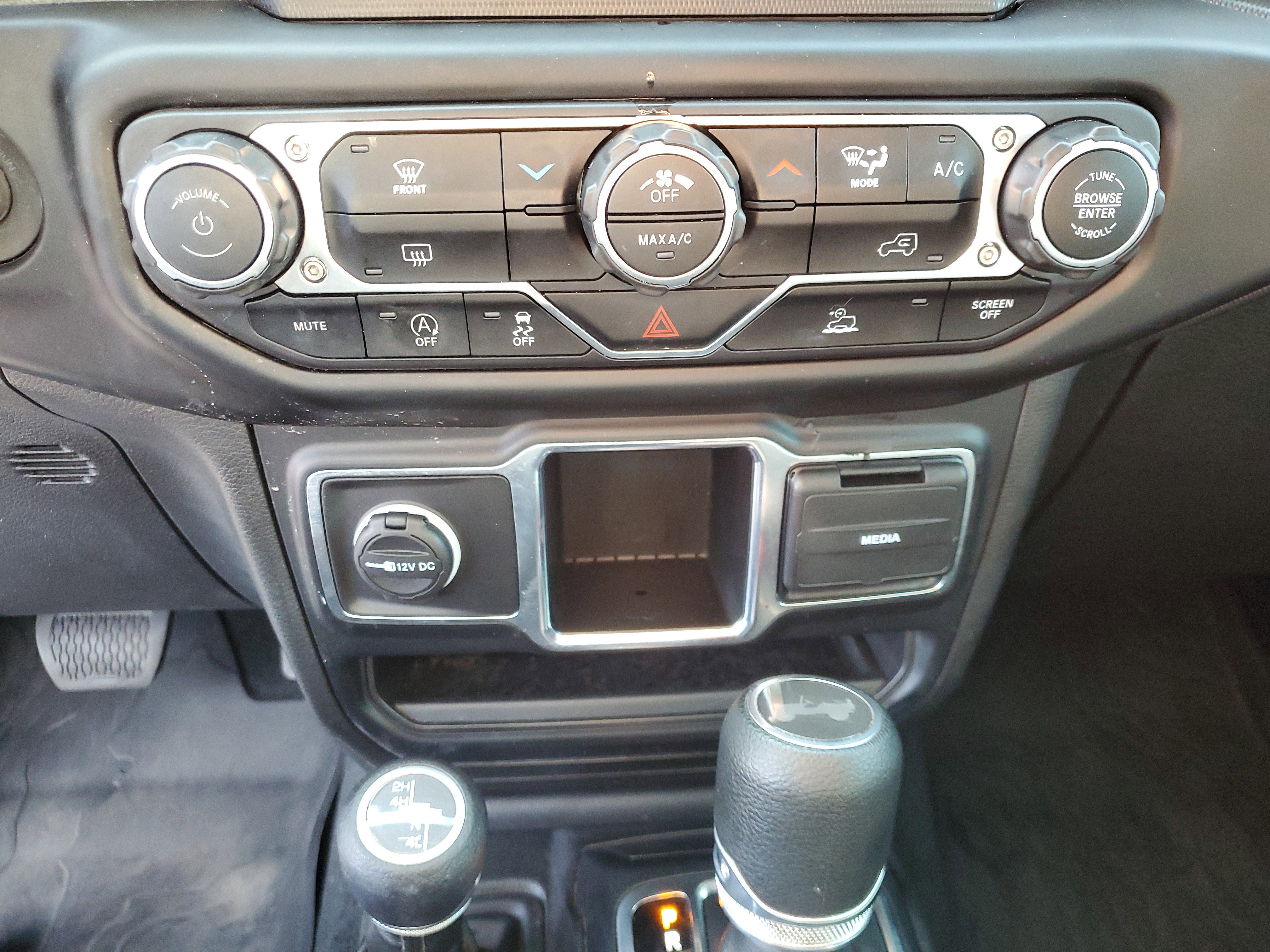 Used 2023 Jeep Wrangler Sport image 26