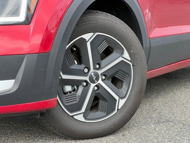 Certified 2024 Kia Niro EX FWD image 2