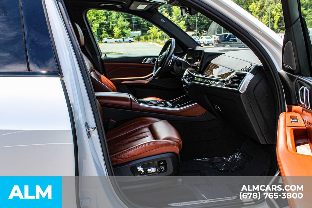 Used 2024 BMW X5 xDrive40i w/ M Sport Package AWD/4WD image 21