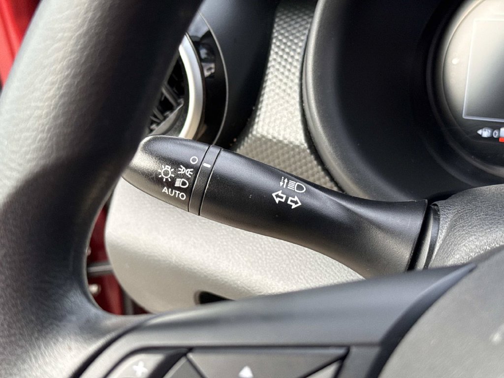 Used 2022 Nissan Kicks SV FWD image 37