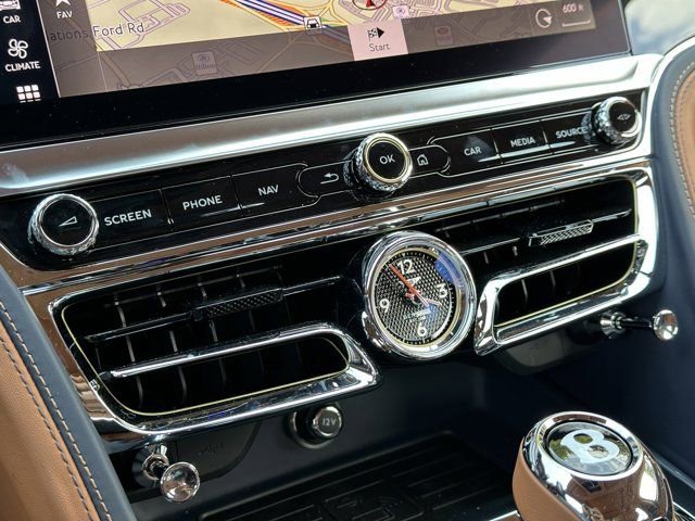 New 2024 Bentley Flying Spur W12 image 25