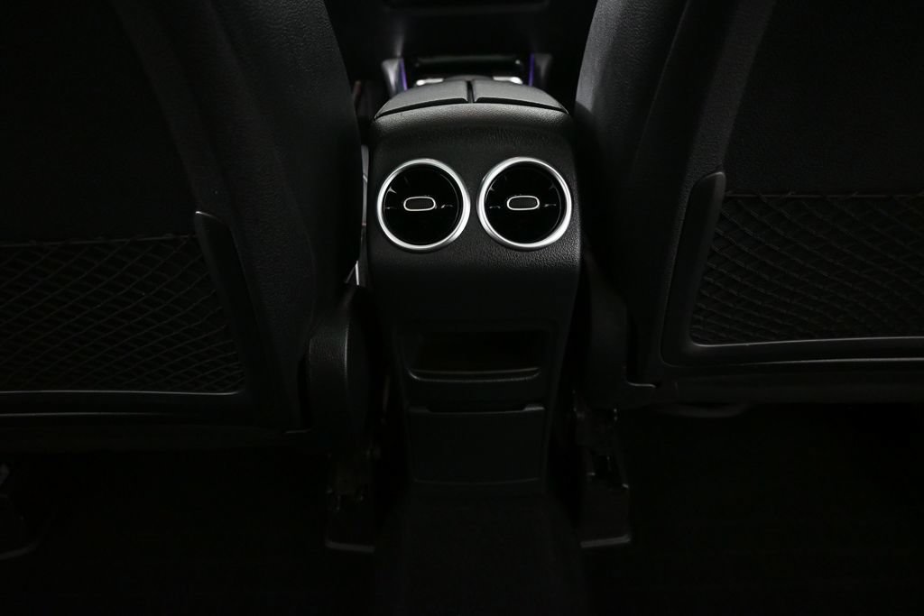 Certified 2022 Mercedes-Benz GLB 250 4MATIC image 18