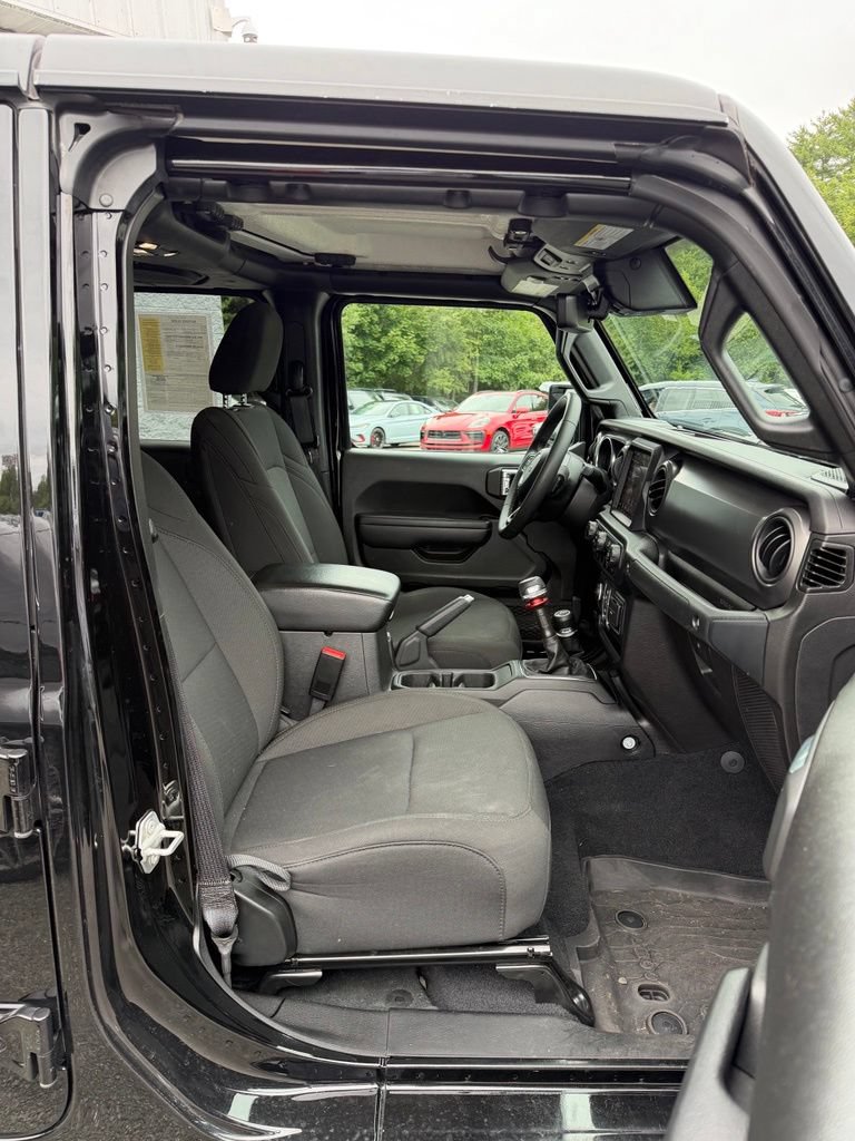 Used 2023 Jeep Gladiator Sport AWD/4WD image 15
