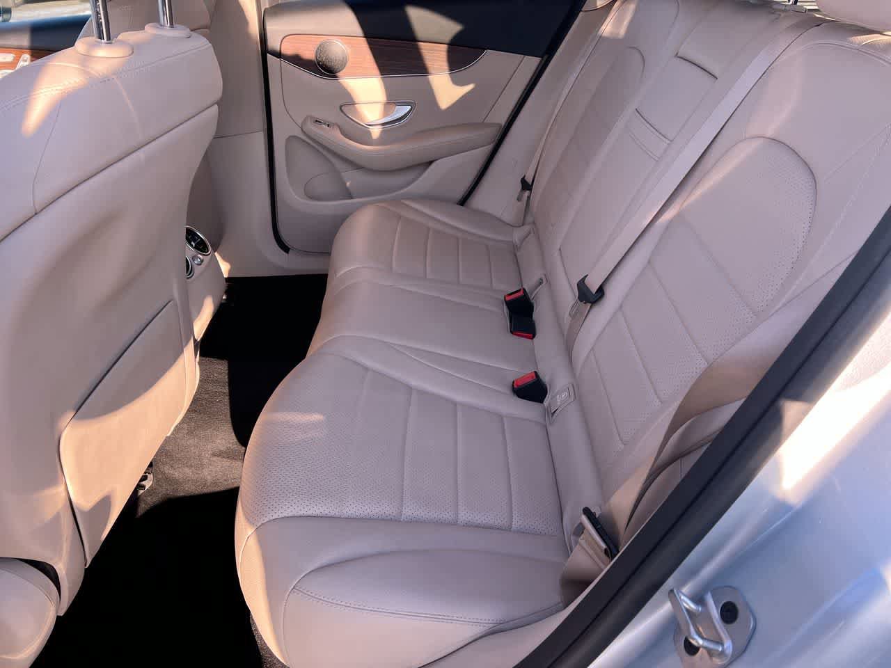 Used 2022 Mercedes-Benz GLC 300 4MATIC image 24