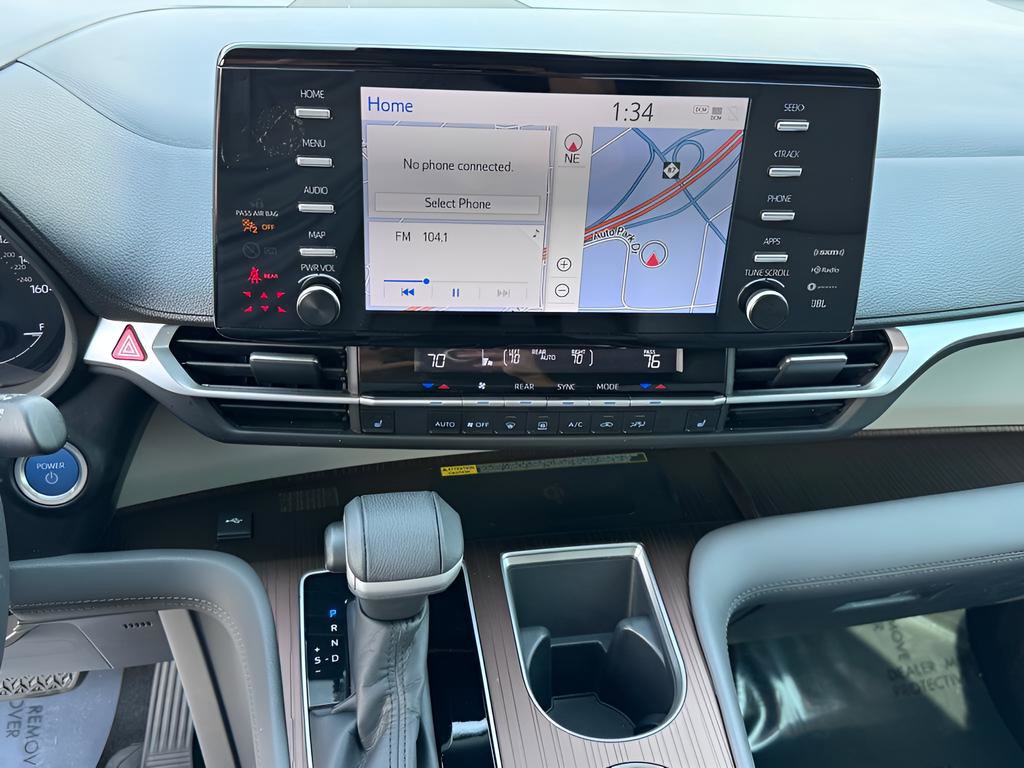 Used 2022 Toyota Sienna XLE w/ XLE Plus Package image 7