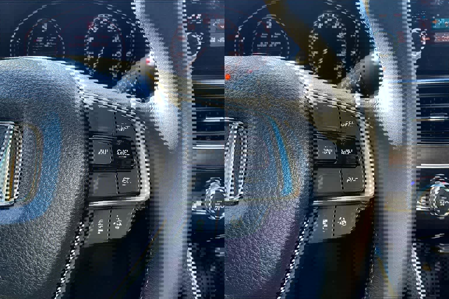 Used 2018 Honda Accord EX-L image 25