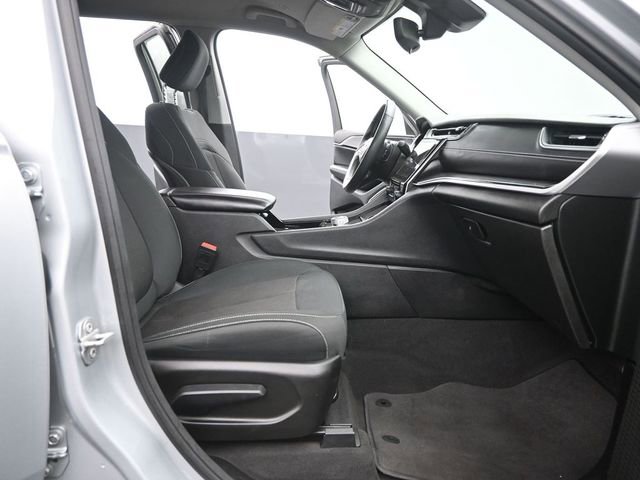 Used 2022 Jeep Grand Cherokee L Laredo w/ Luxury Tech Group I AWD/4WD image 20