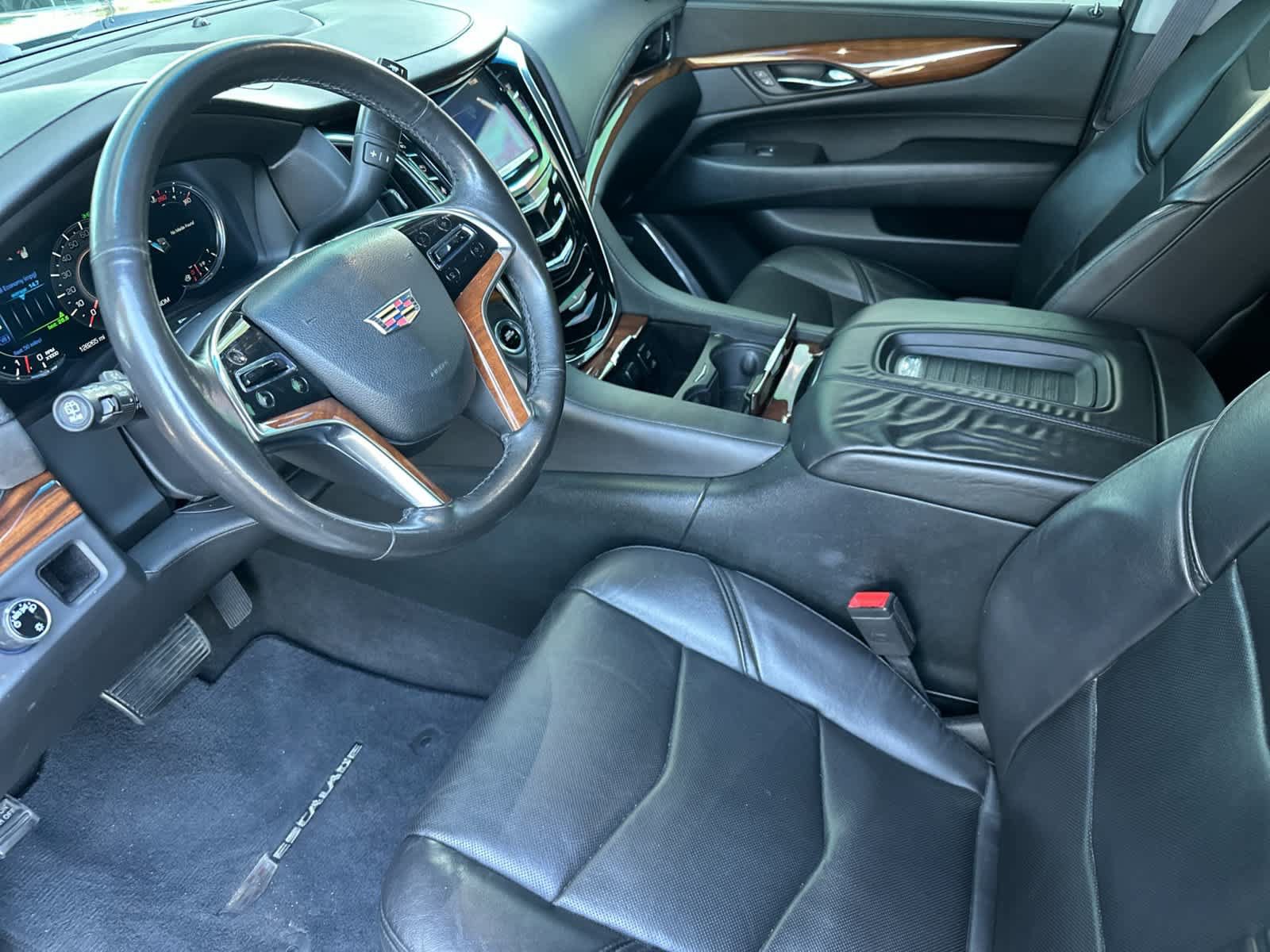 Used 2016 Cadillac Escalade 2WD image 10