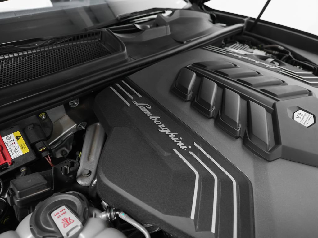 Used 2022 Lamborghini Urus AWD/4WD image 15