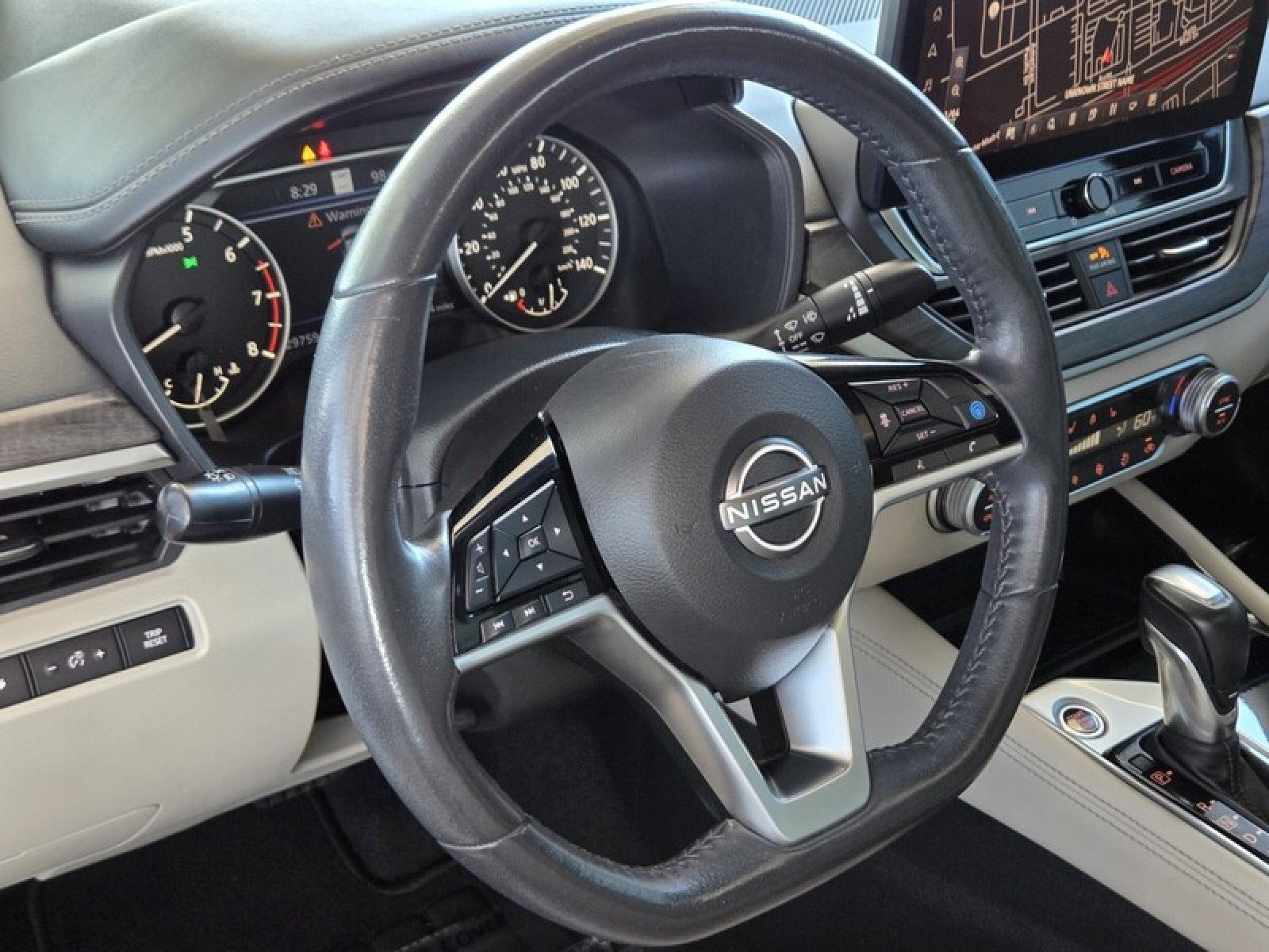 Used 2023 Nissan Altima 2.5 SL FWD image 25