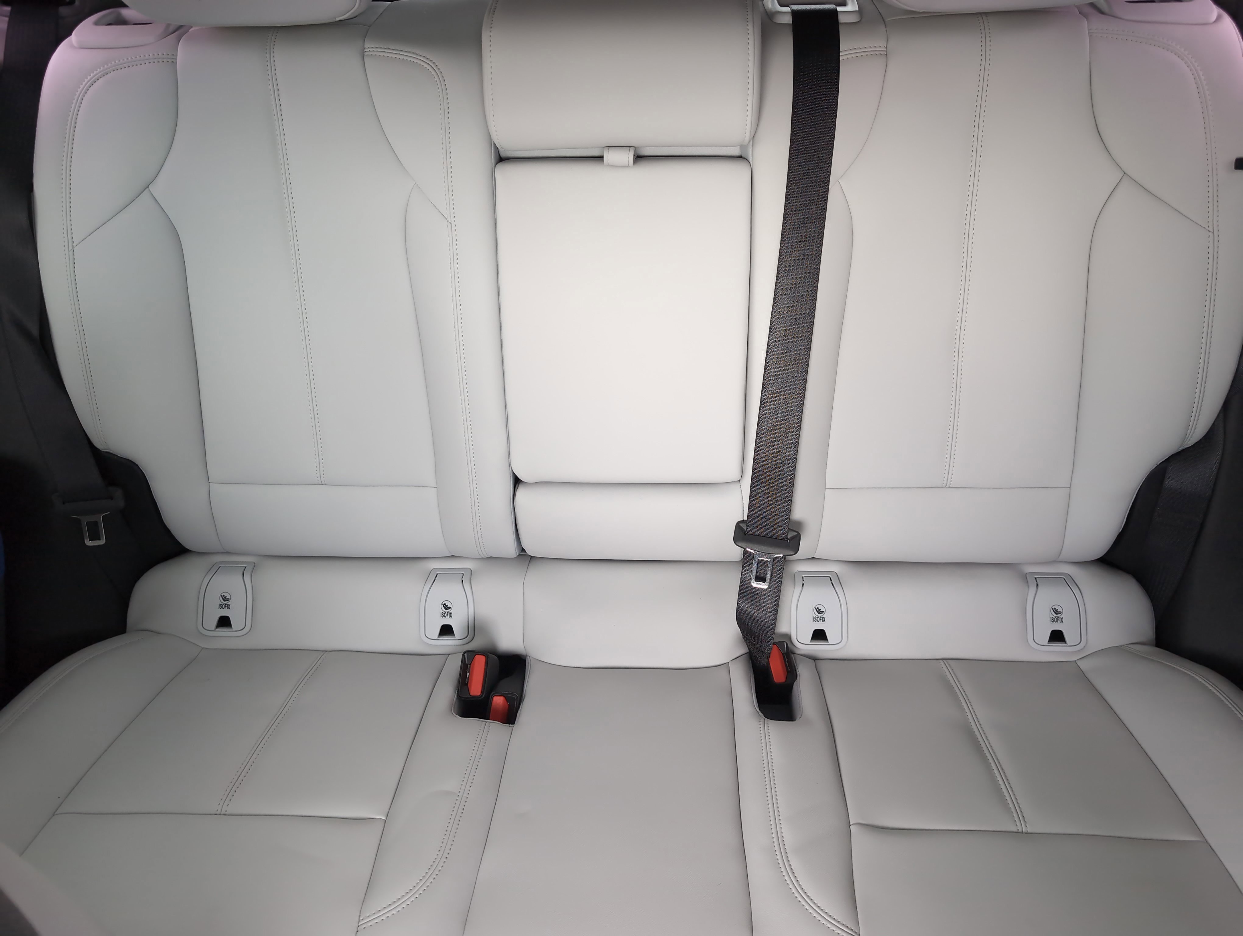 New 2025 Cadillac Optiq Sport 1 w/ LPO, Floor Liner Package image 23