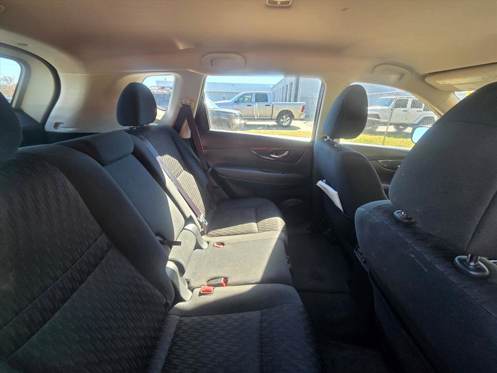 Used 2018 Nissan Rogue S FWD image 8
