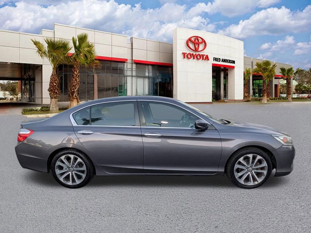Used 2015 Honda Accord Sport image 3