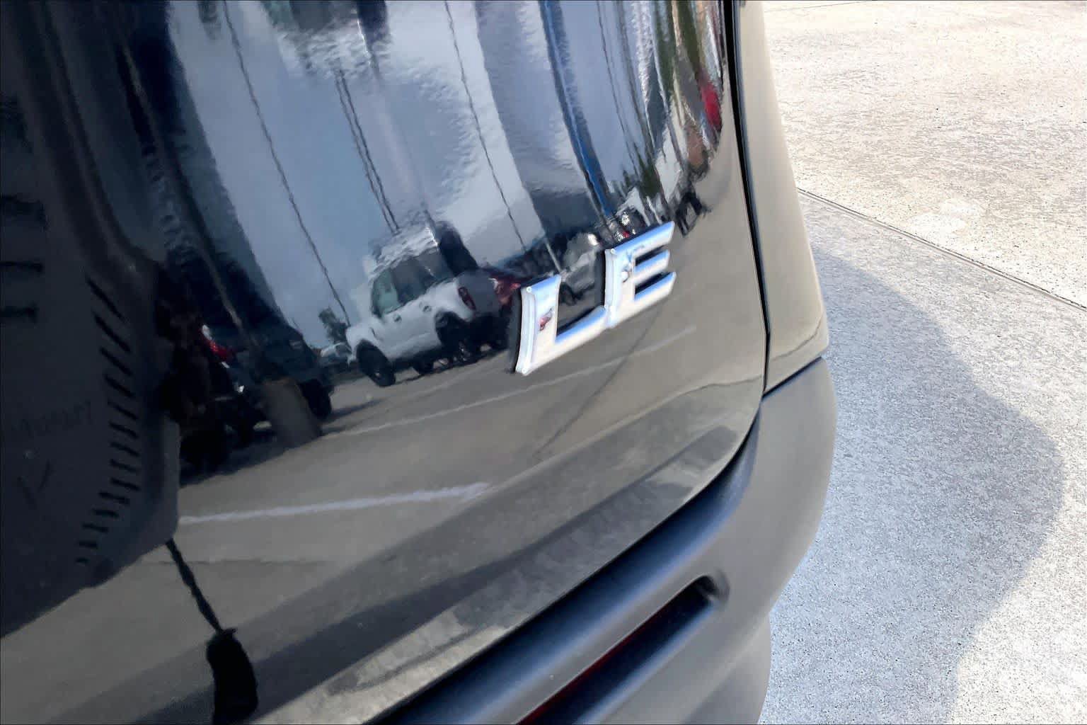 Used 2025 Toyota Sienna LE FWD image 10