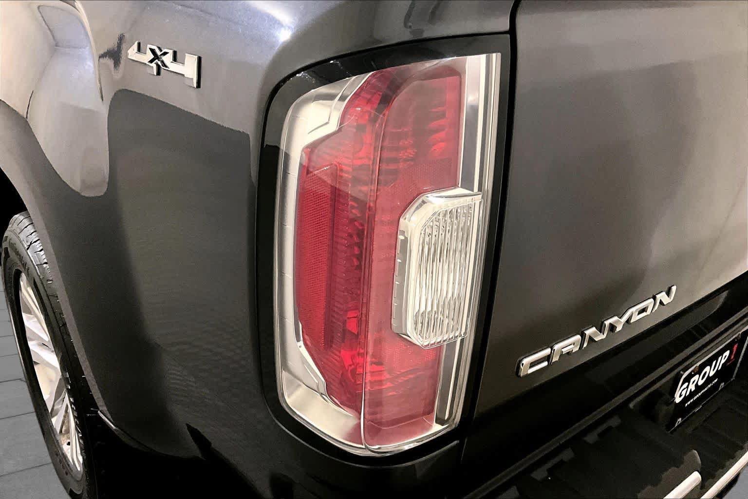Used 2016 GMC Canyon SLT w/ Driver Alert Package AWD/4WD image 26