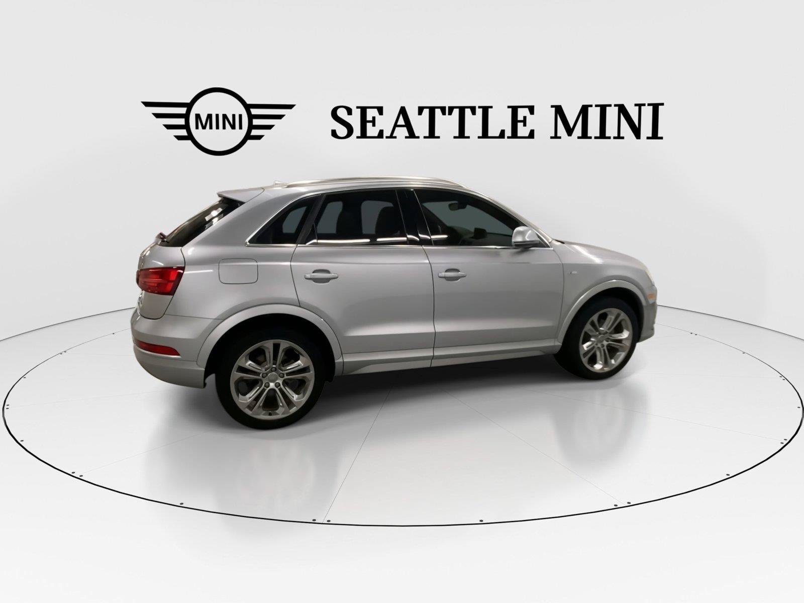 Used 2018 Audi Q3 2.0T Premium Plus w/ Premium Plus Package AWD/4WD image 12