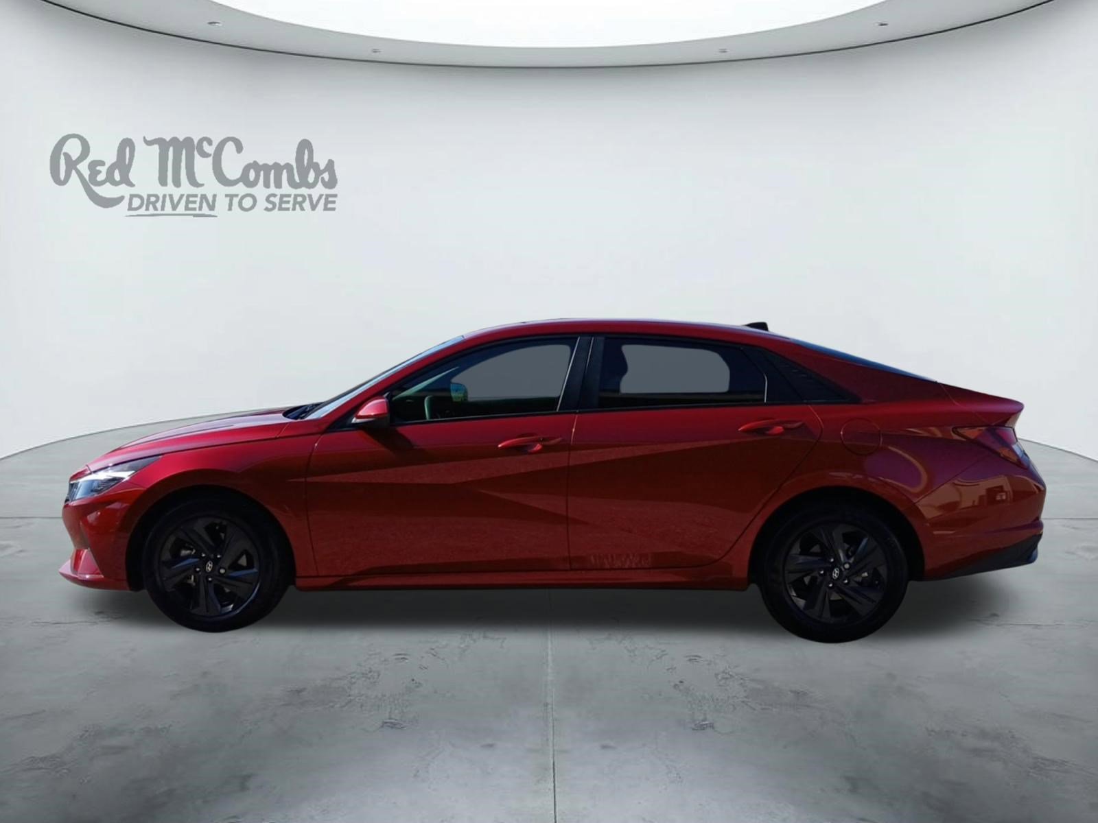 Used 2023 Hyundai Elantra SEL image 2