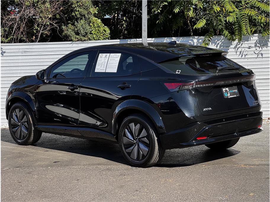 Used 2024 Nissan Ariya AWD image 3
