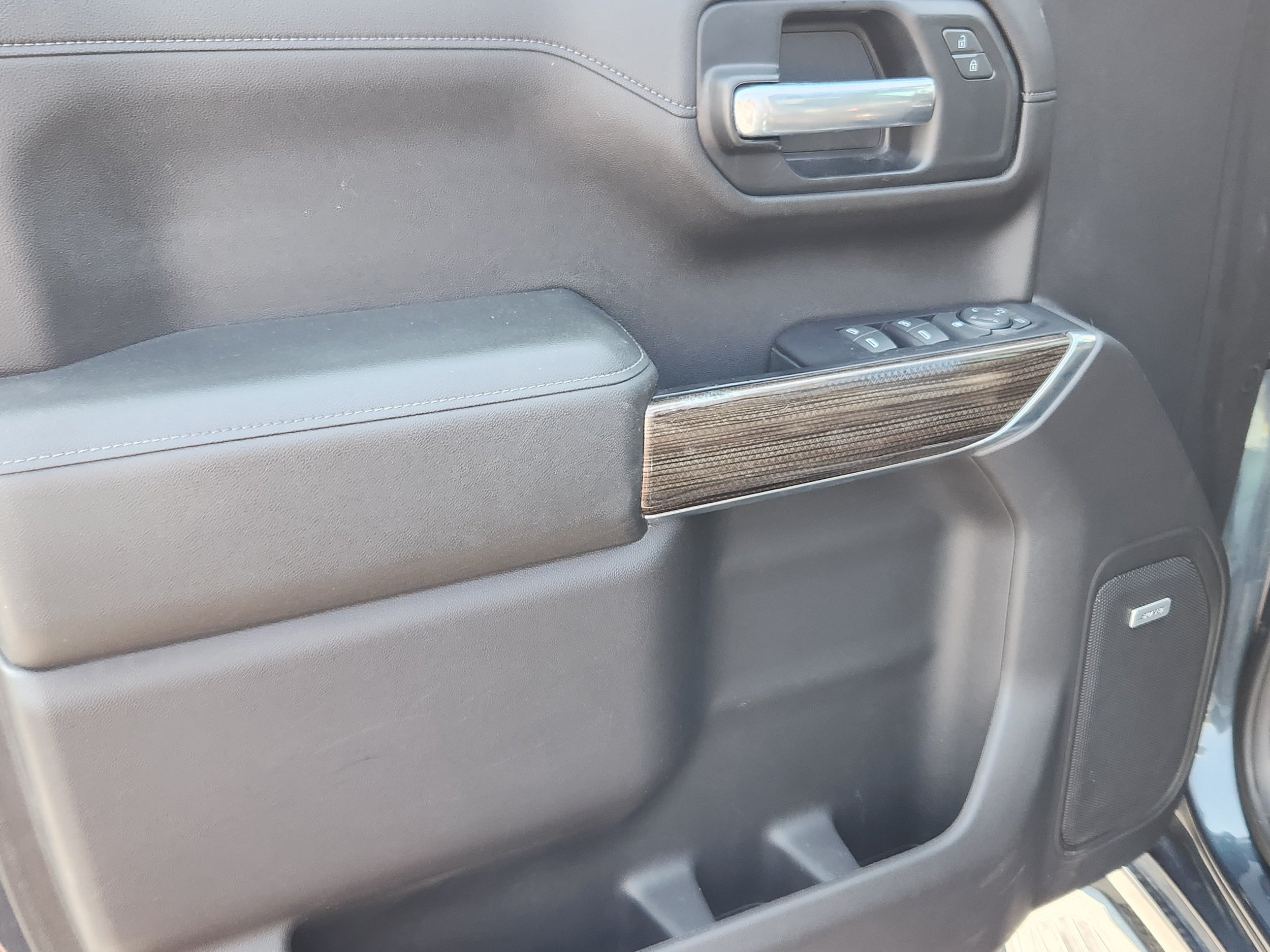 Used 2020 Chevrolet Silverado 1500 LT Trail Boss AWD/4WD image 6