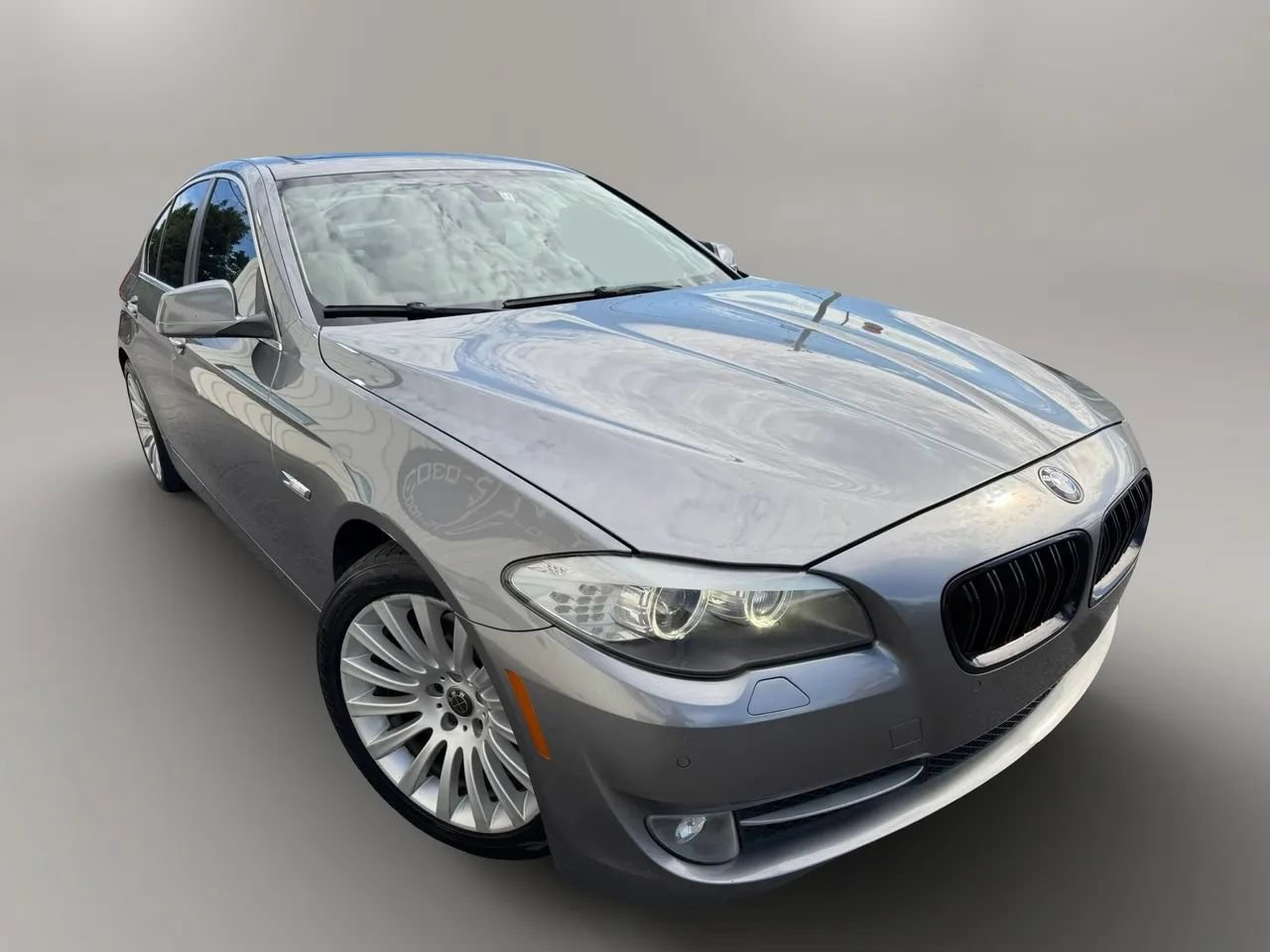 Used 2013 BMW 528i xDrive Sedan AWD/4WD image 2