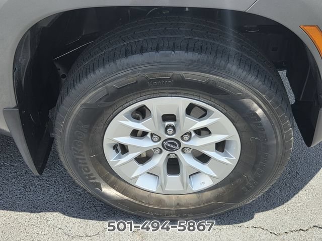 Certified 2024 Nissan Frontier SV w/ Technology Package AWD/4WD image 18