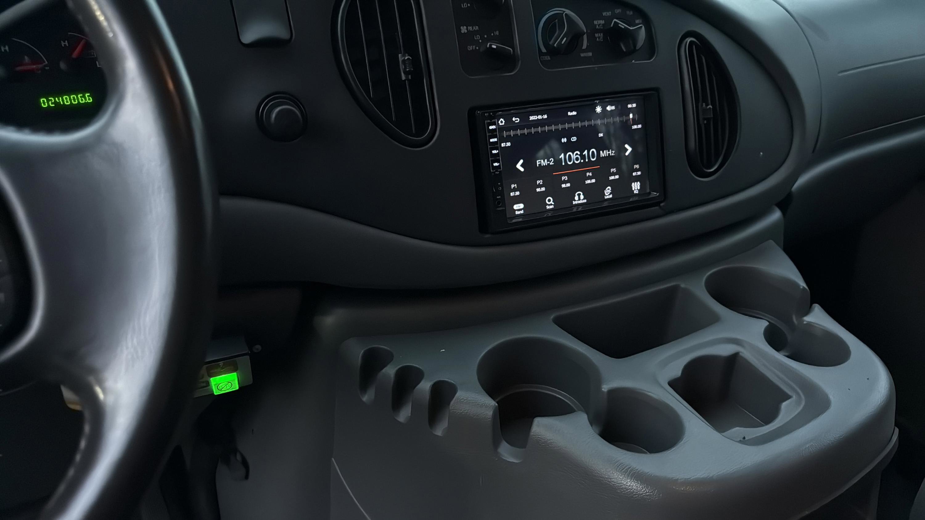 Used 2006 Ford E-150 and Econoline 150 Wagon image 29