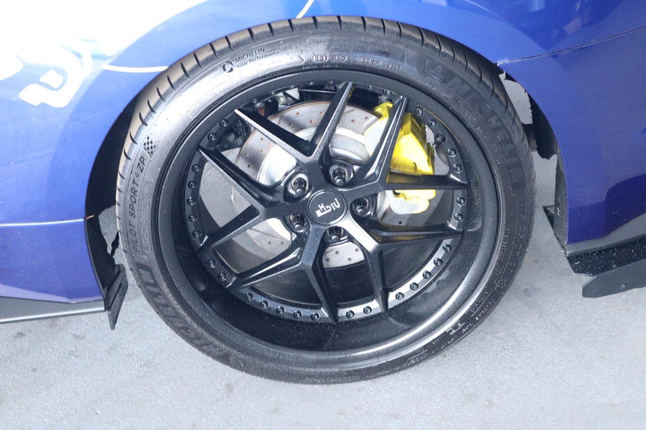 Used 2016 Ford Mustang Premium RWD image 42