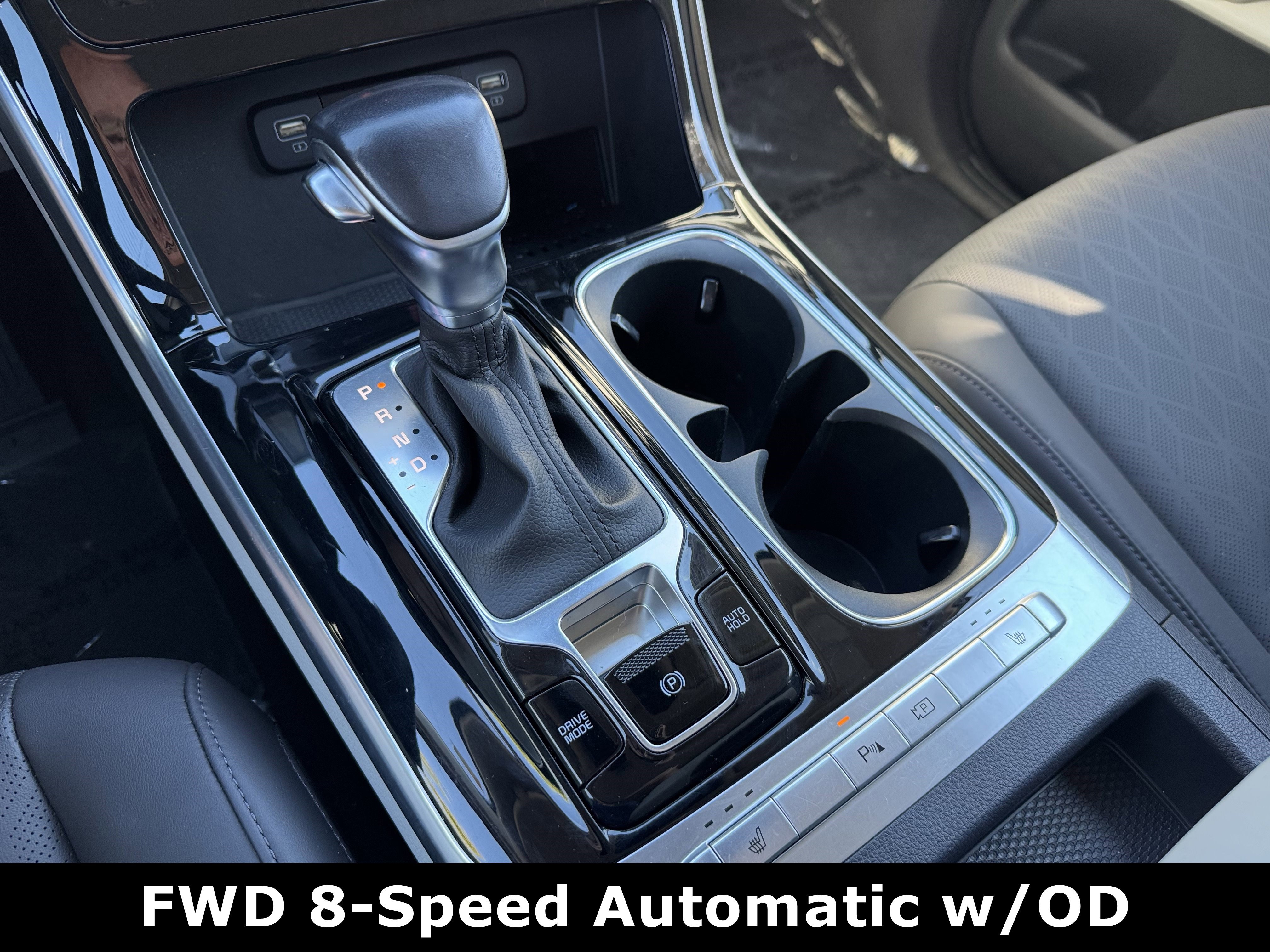 Used 2024 Kia Carnival EX image 10