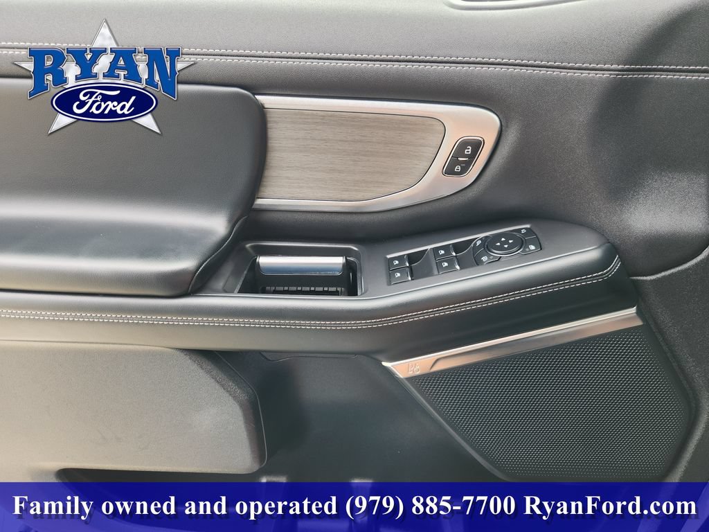 Certified 2025 Ford Expedition Max Platinum AWD/4WD image 16