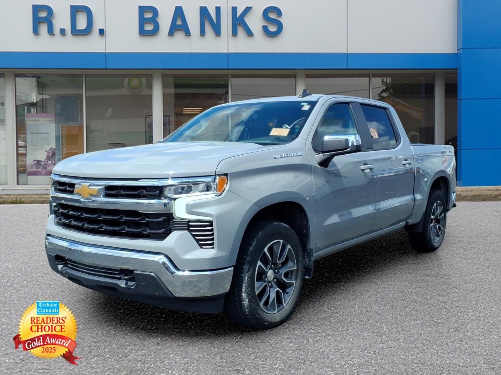 Used 2024 Chevrolet Silverado 1500 LT AWD/4WD image 1
