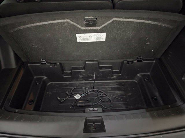 Used 2023 Chevrolet Traverse RS AWD/4WD image 12