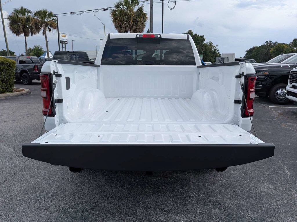 New 2026 RAM 1500 Express AWD/4WD image 16