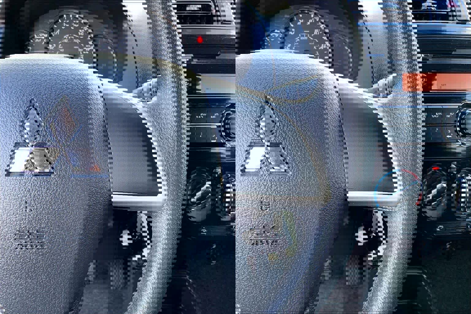 Used 2017 Mitsubishi Mirage ES image 22