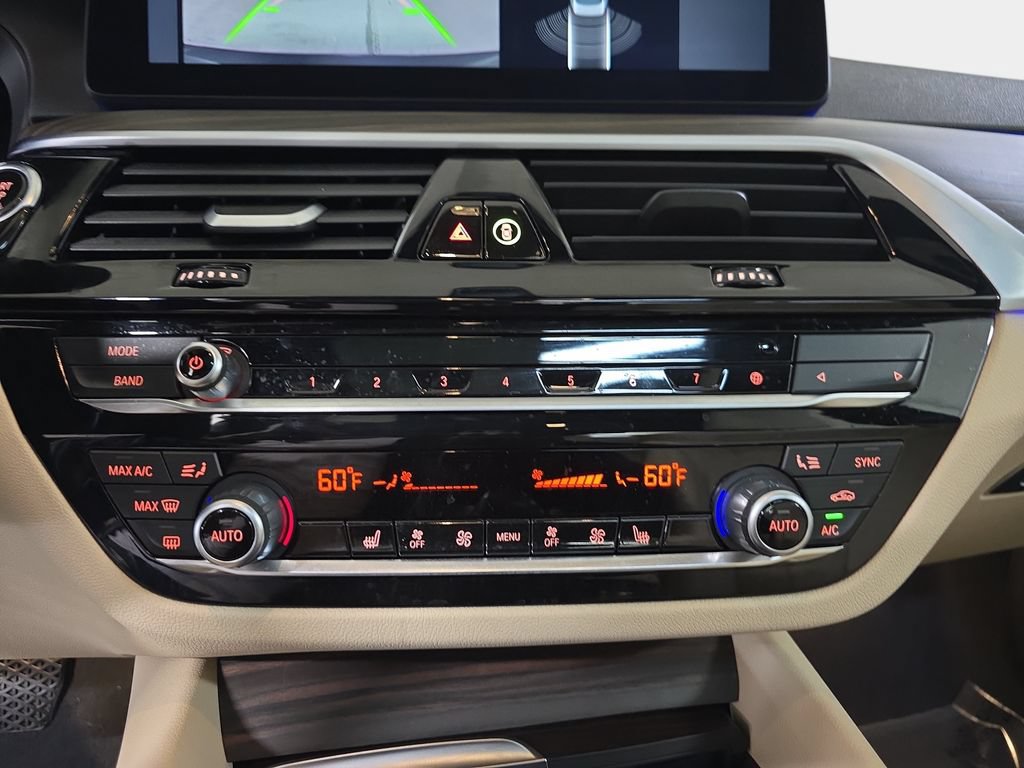 Used 2023 BMW 530i w/ Convenience Package RWD image 25