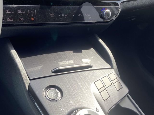New 2026 Kia Sportage LX FWD image 18