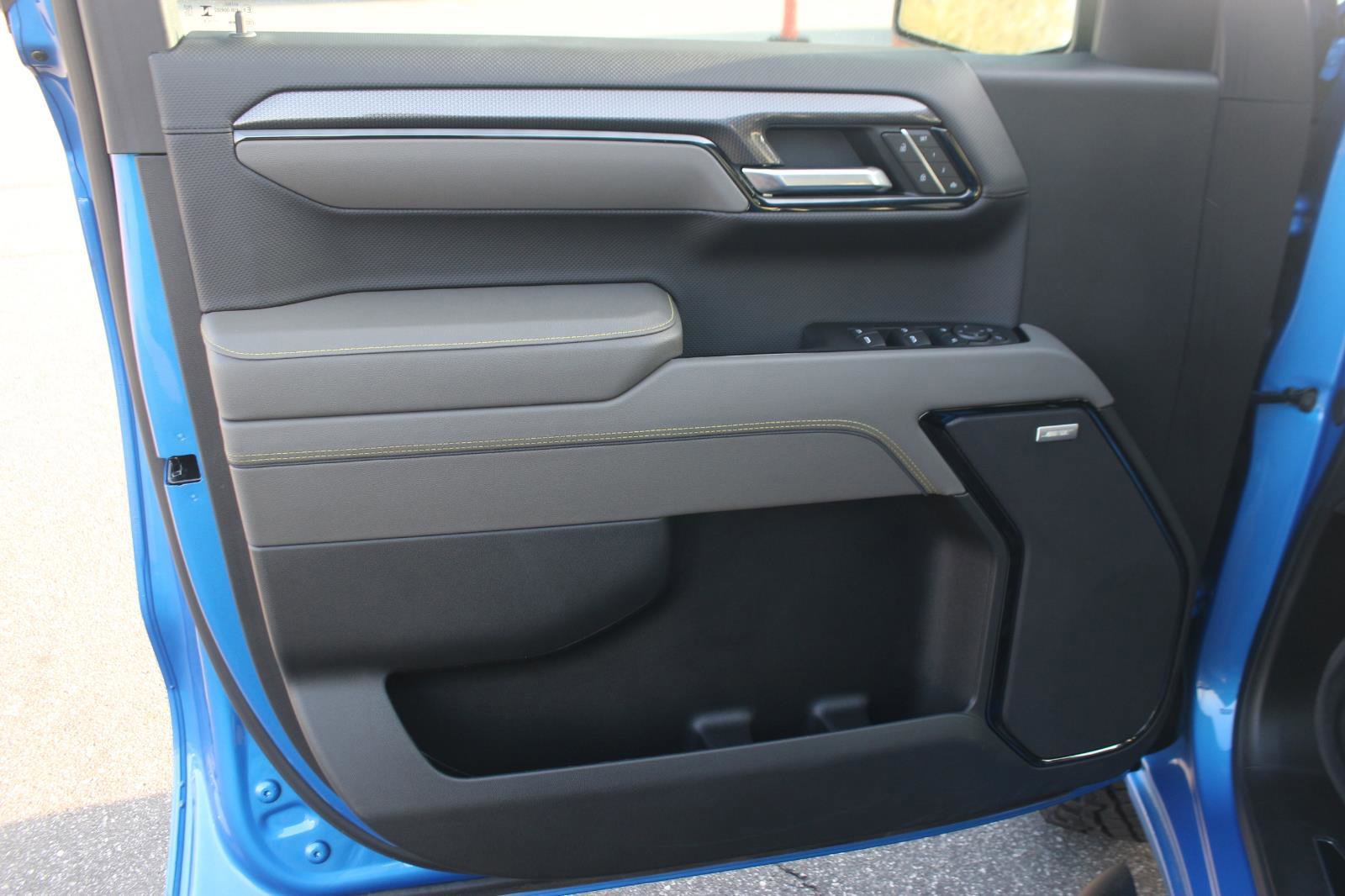 Used 2025 Chevrolet Silverado 1500 ZR2 w/ Technology Package image 14