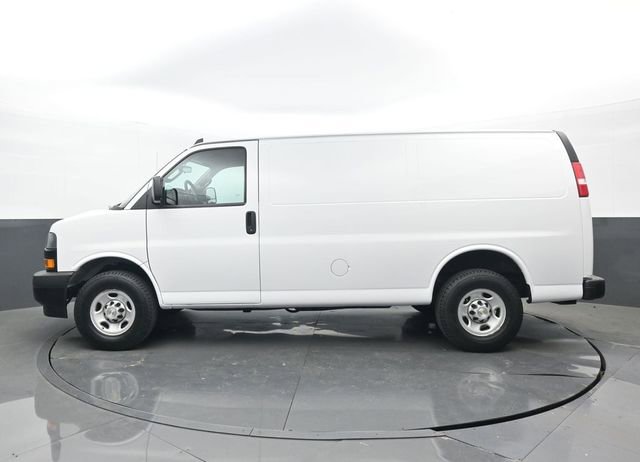 Used 2020 Chevrolet Express 2500 w/ Driver Convenience Package image 17