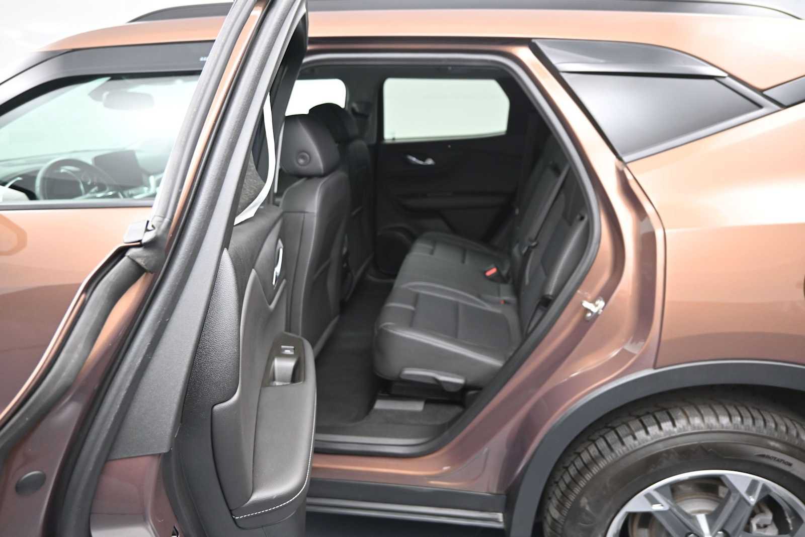 Used 2023 Chevrolet Blazer LT AWD/4WD image 7