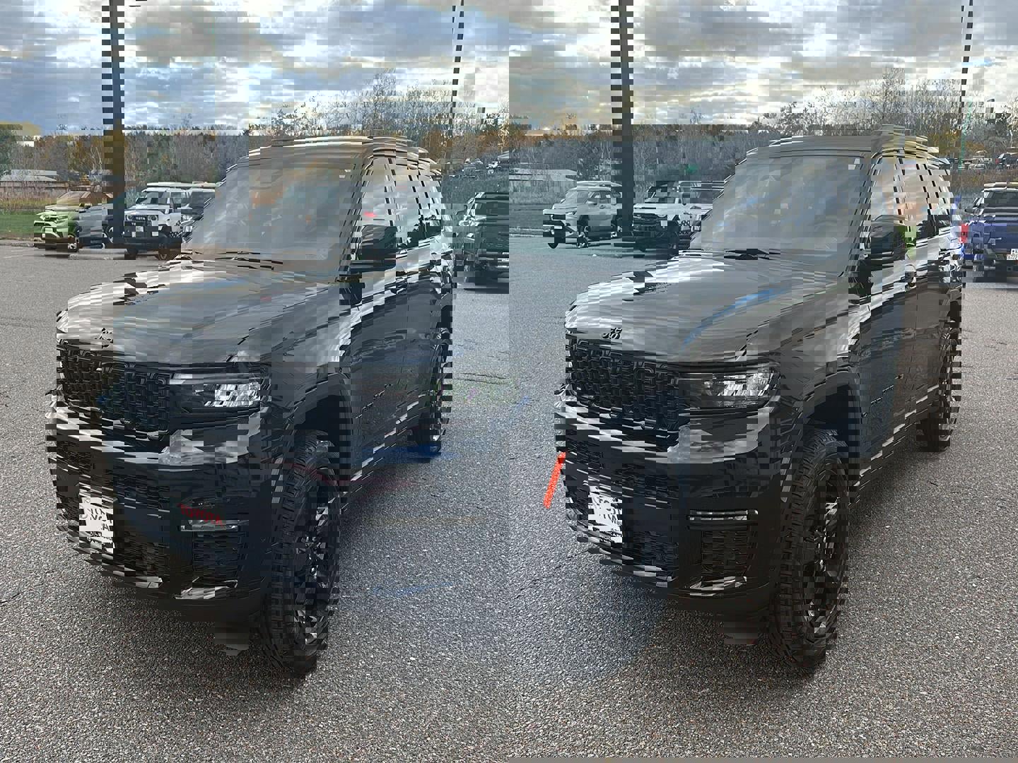 Used 2025 Jeep Grand Cherokee L Limited w/ Luxury Tech Group II image 9