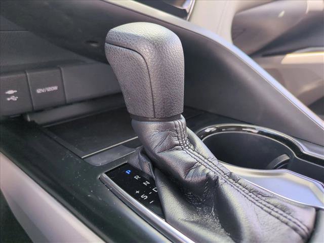 Used 2019 Toyota Camry LE image 12