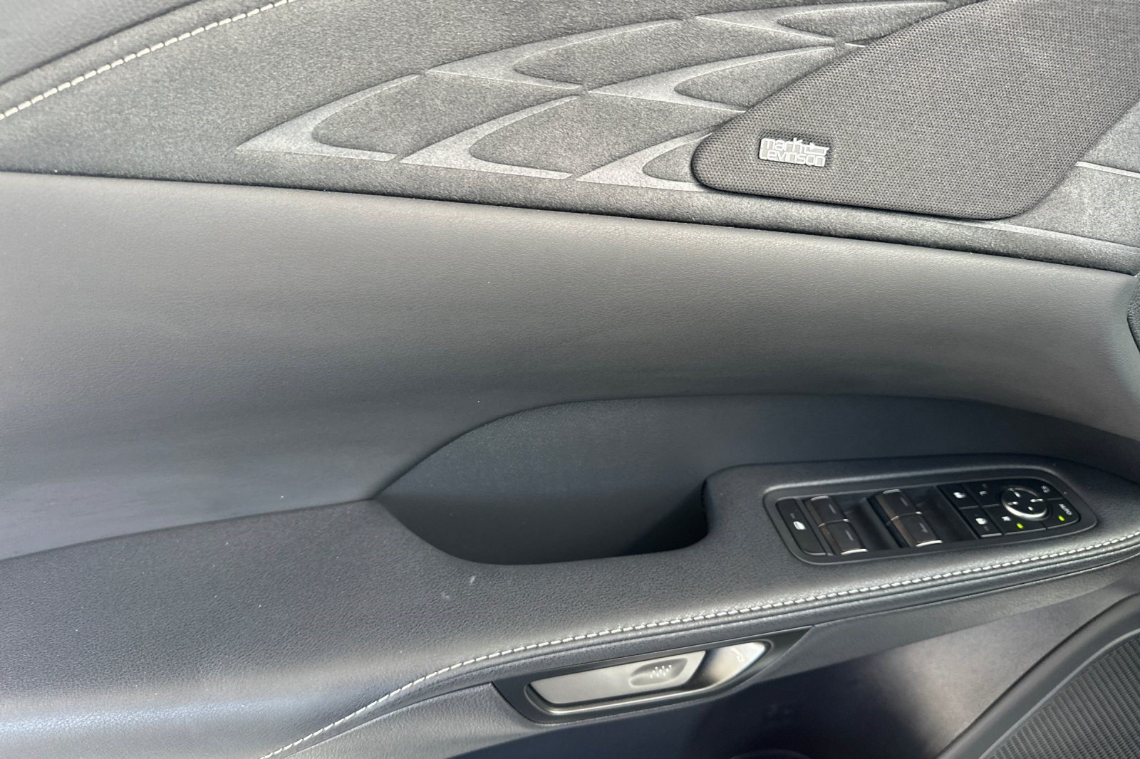 Certified 2025 Lexus RX 450h AWD w/ Luxury Package image 12