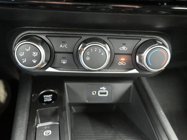 Certified 2025 Nissan Kicks S AWD/4WD image 18
