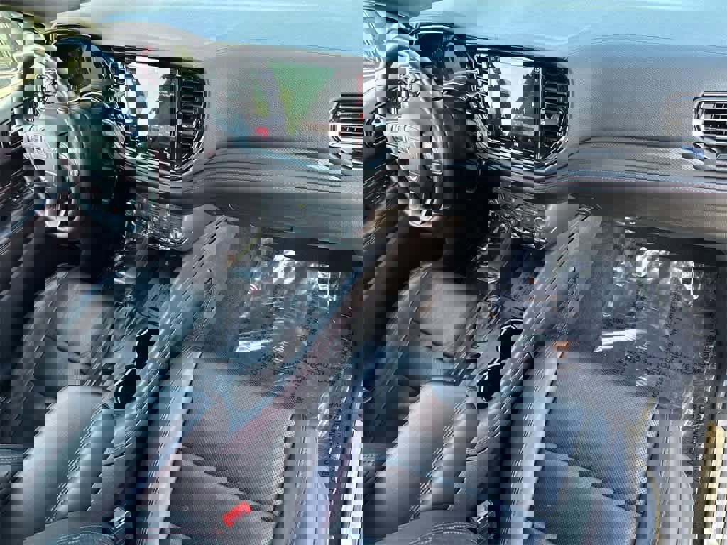 Used 2025 Dodge Durango GT image 43