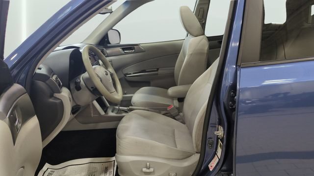 Used 2013 Subaru Forester 2.5X Premium w/ All-Weather Plus Pkg AWD/4WD image 19