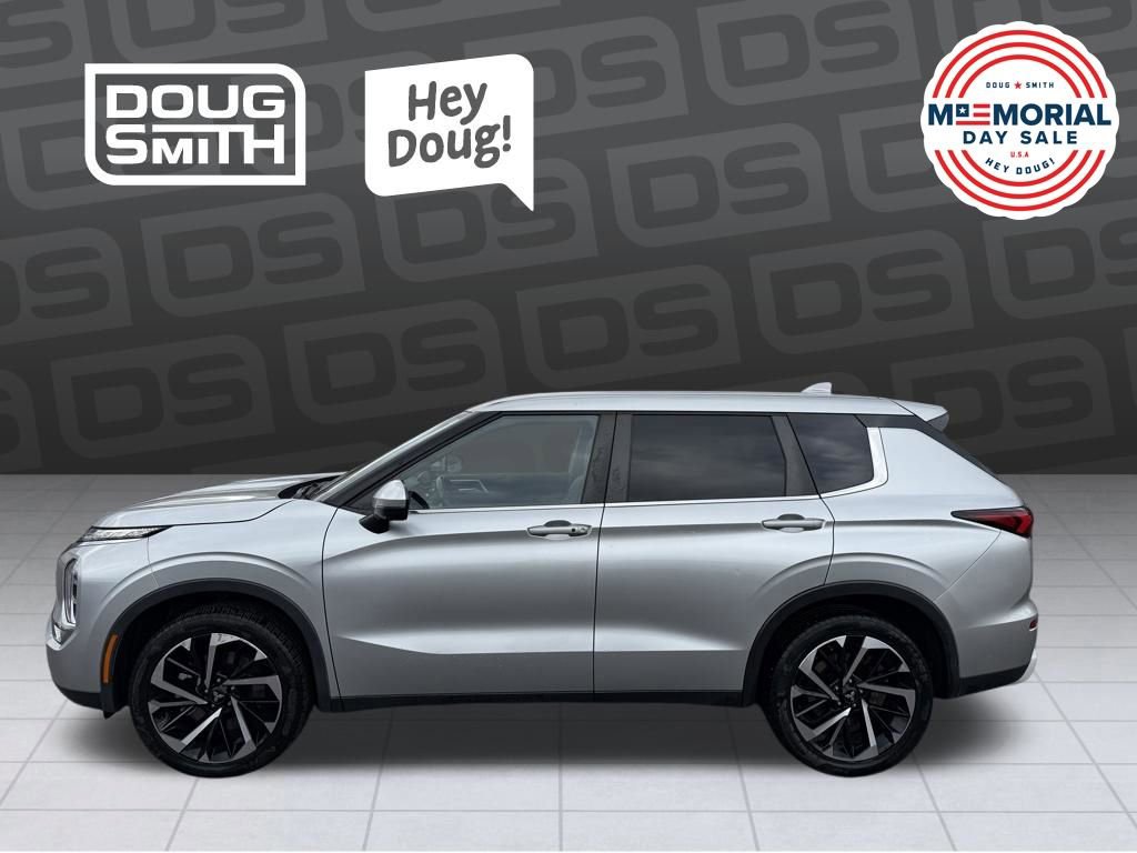 Used 2022 Mitsubishi Outlander SEL Black Edition FWD image 2