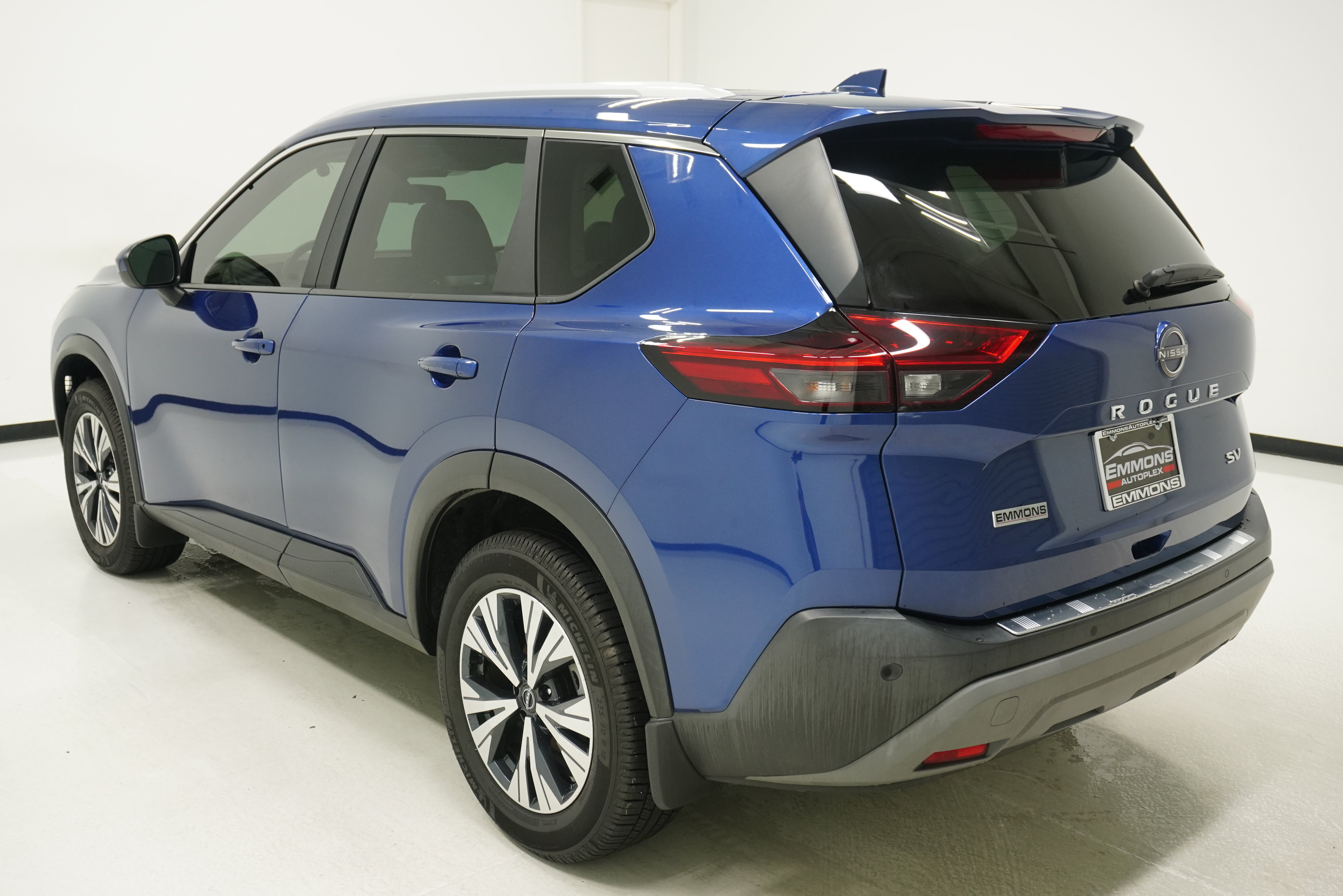 Used 2023 Nissan Rogue SV w/ SV Premium B Package FWD image 6