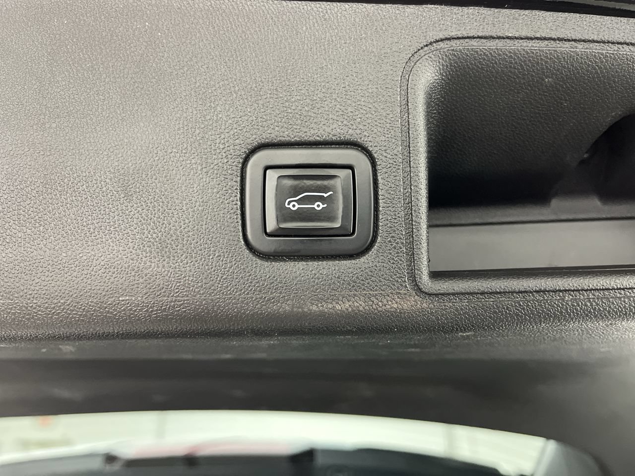 Used 2020 GMC Terrain SLE w/ Driver Convenience Package AWD/4WD image 30